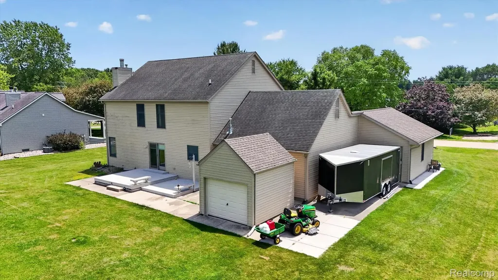 6888 Slawski Drive Handy Township MI 48836