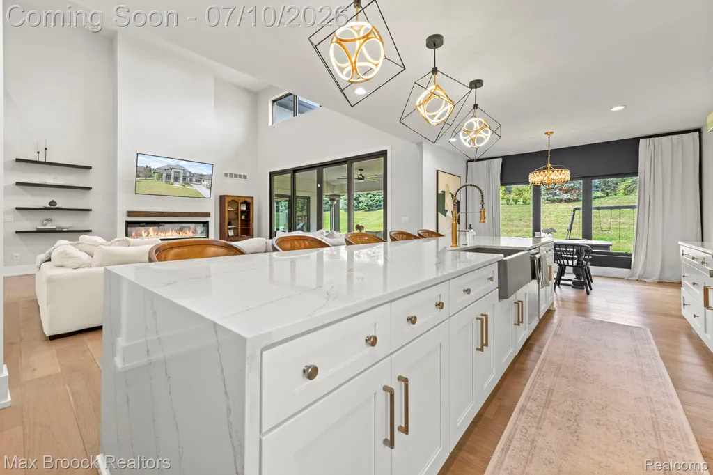 10464 Stoney Point Drive Green Oak Township MI 48178
