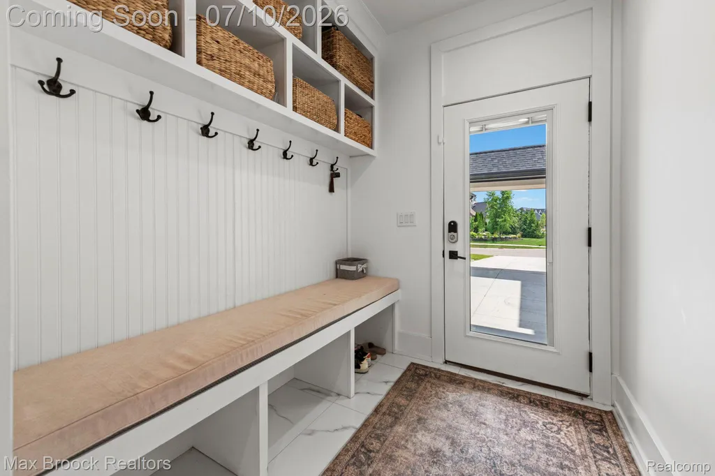10464 Stoney Point Drive Green Oak Township MI 48178