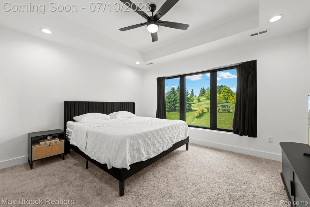 10464 Stoney Point Drive Green Oak Township MI 48178