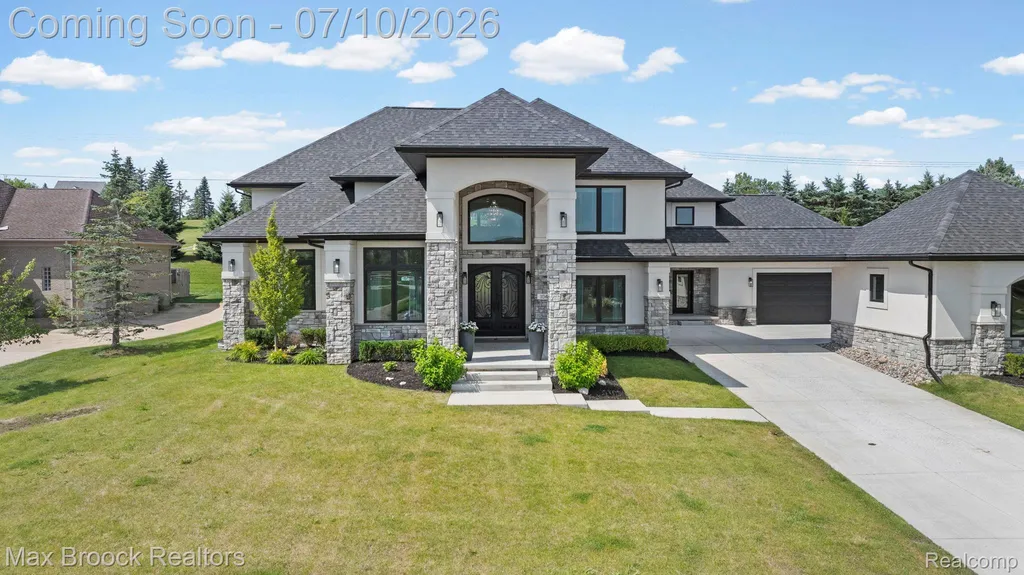 10464 Stoney Point Drive Green Oak Township MI 48178