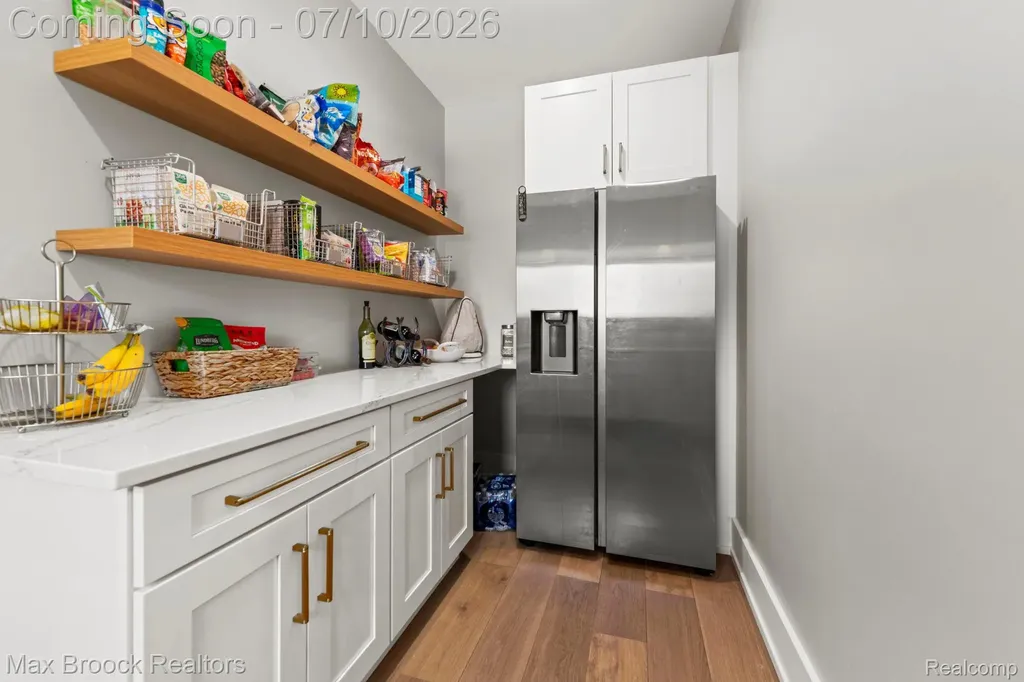 10464 Stoney Point Drive Green Oak Township MI 48178