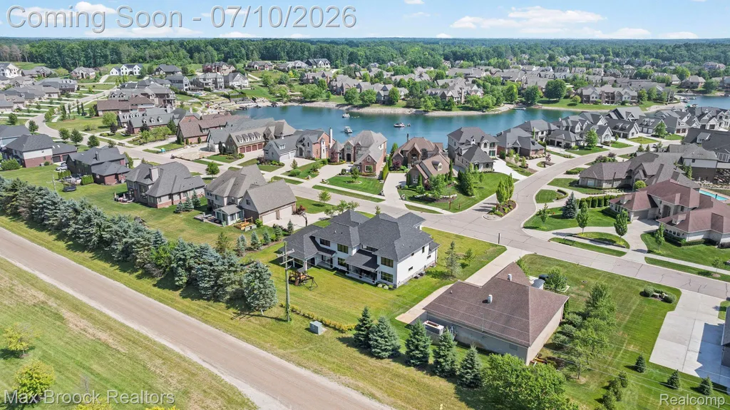 10464 Stoney Point Drive Green Oak Township MI 48178