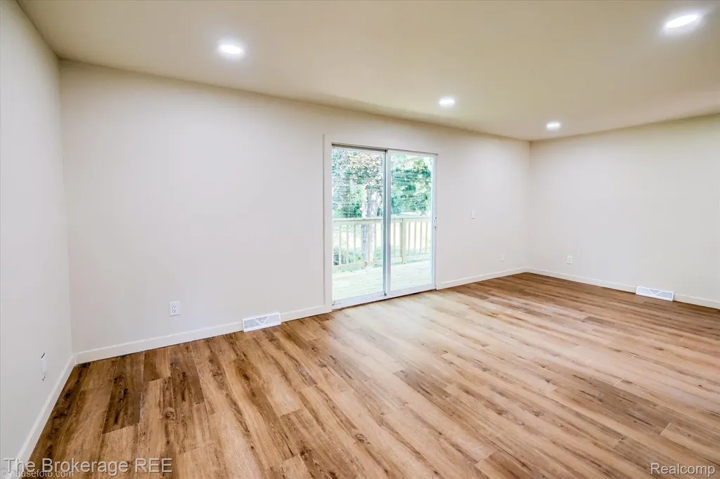 1401 Hillside Drive Flint Charter Township MI 48532