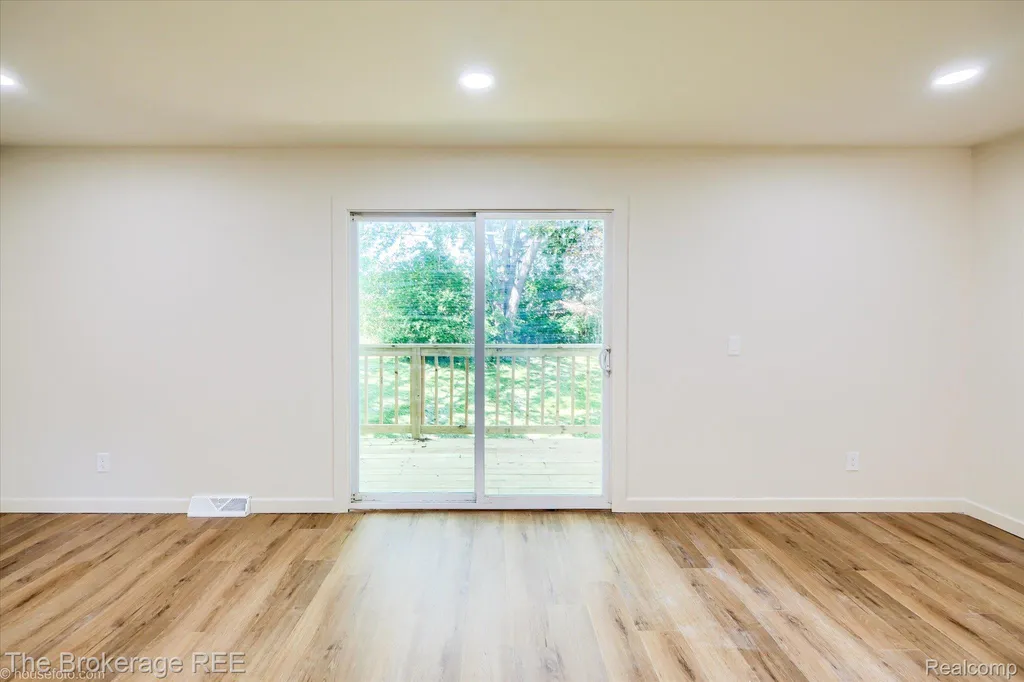 1401 Hillside Drive Flint Charter Township MI 48532