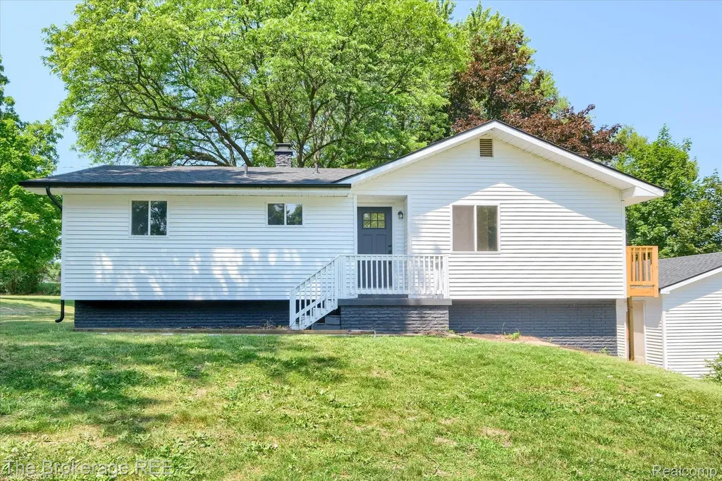 1401 Hillside Drive Flint Charter Township MI 48532