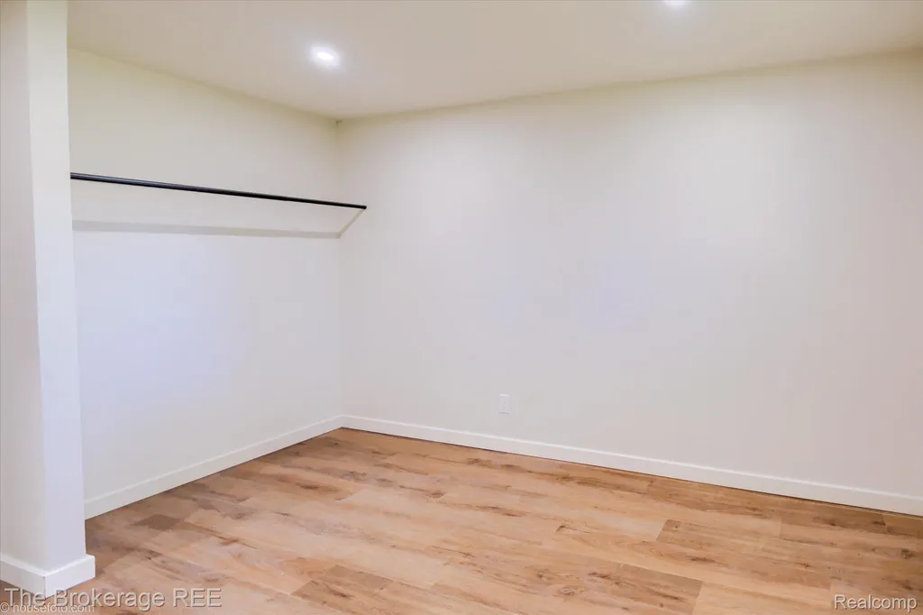 1401 Hillside Drive Flint Charter Township MI 48532