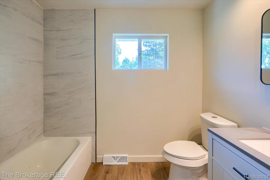 1401 Hillside Drive Flint Charter Township MI 48532