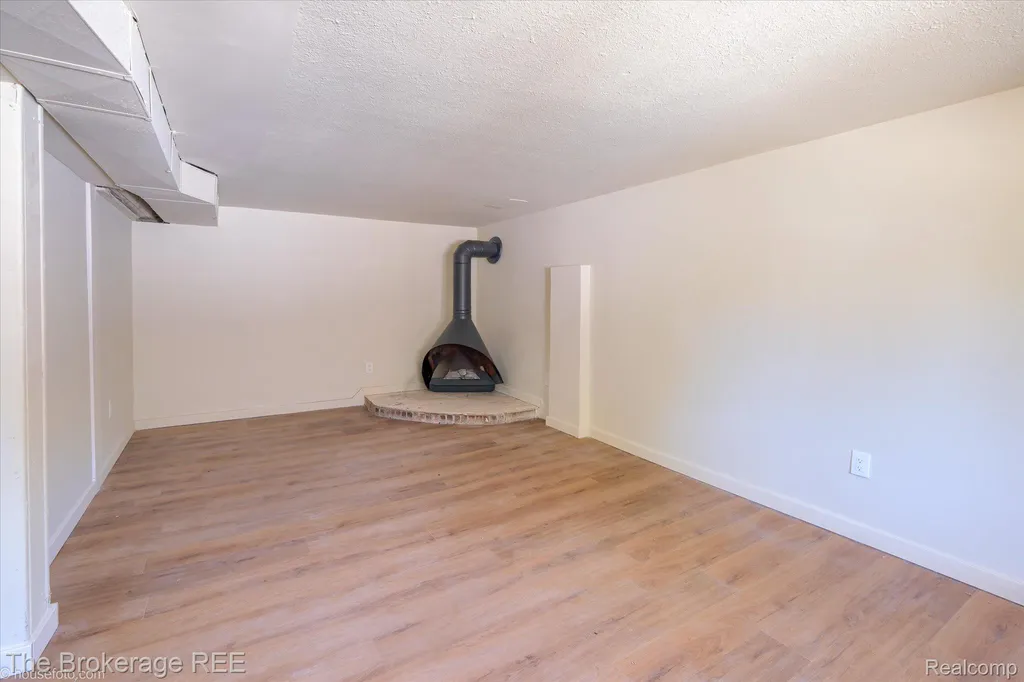 1401 Hillside Drive Flint Charter Township MI 48532