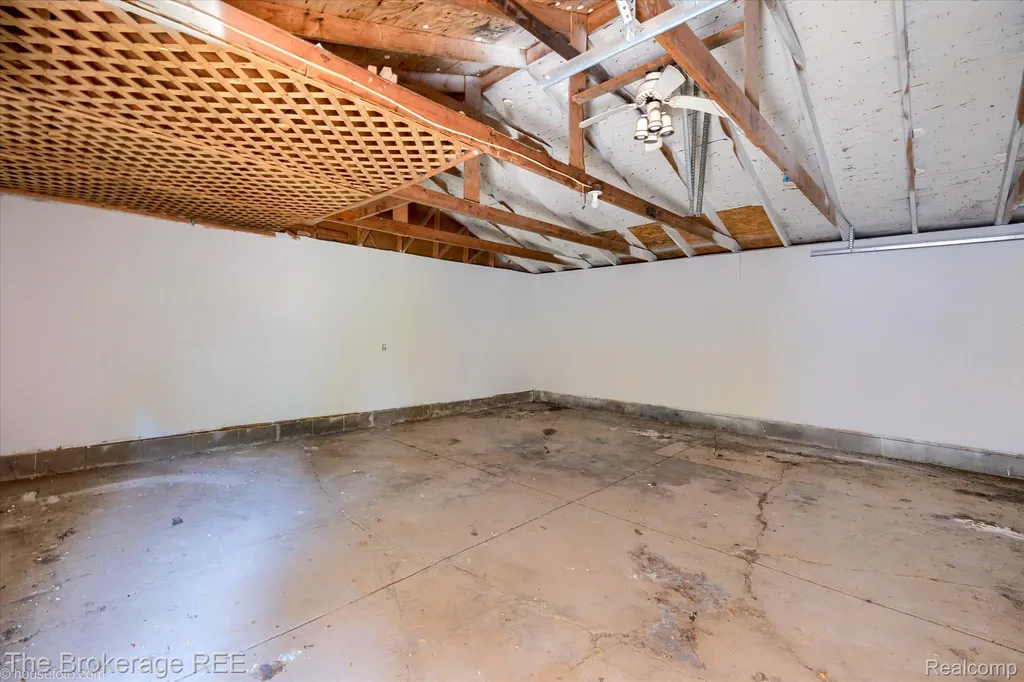 1401 Hillside Drive Flint Charter Township MI 48532