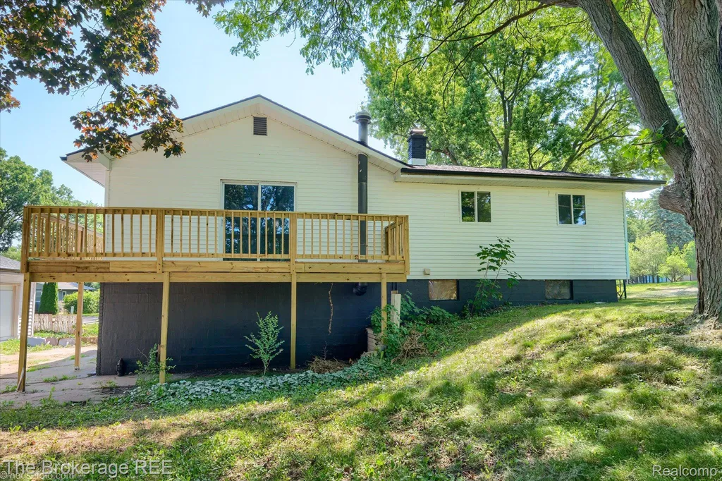 1401 Hillside Drive Flint Charter Township MI 48532