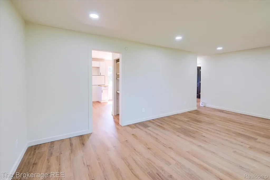 1401 Hillside Drive Flint Charter Township MI 48532
