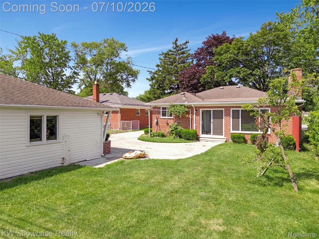 8936 Merriman Road Livonia City MI 48150