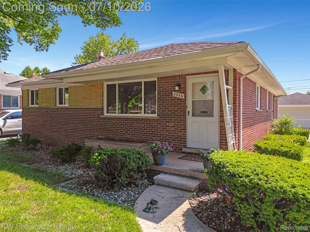 8936 Merriman Road Livonia City MI 48150