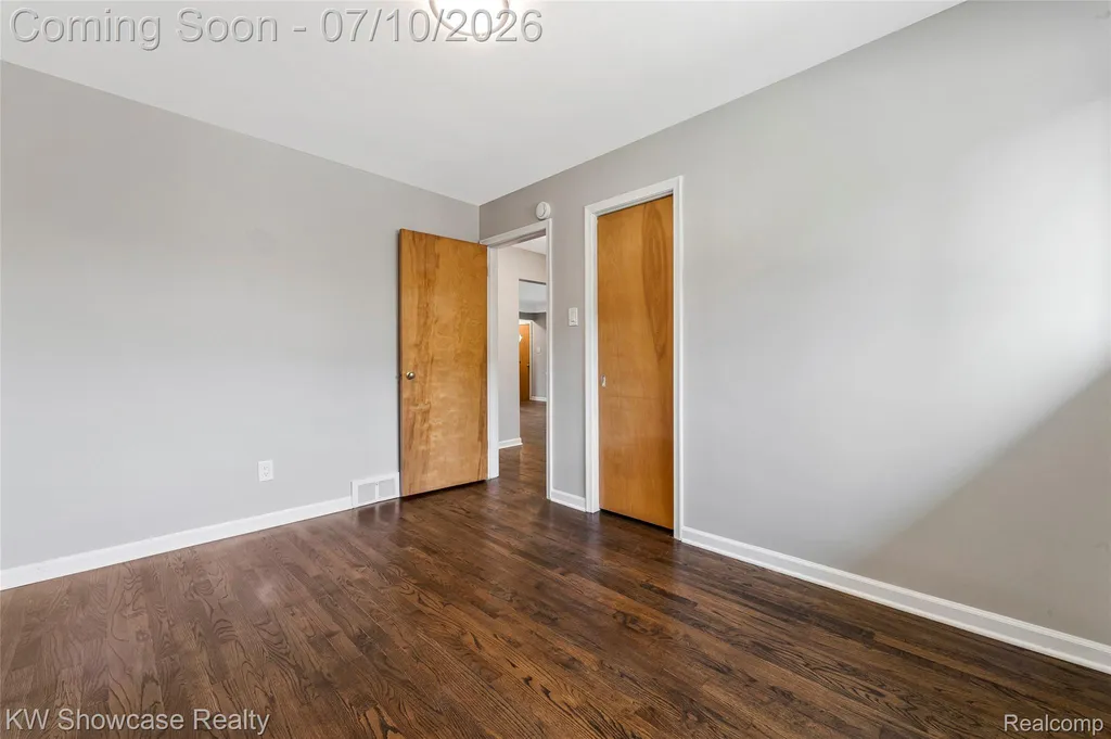 8936 Merriman Road Livonia City MI 48150