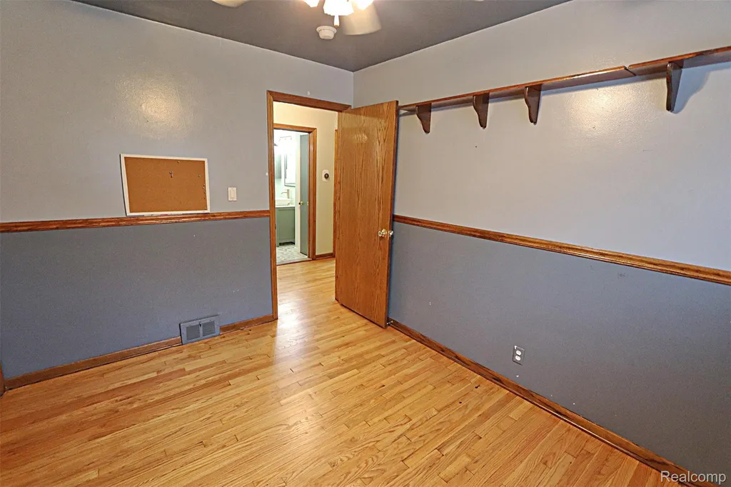 18785 Dale Avenue Allen Park City MI 48101
