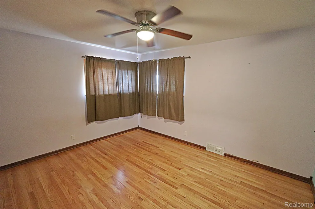 18785 Dale Avenue Allen Park City MI 48101