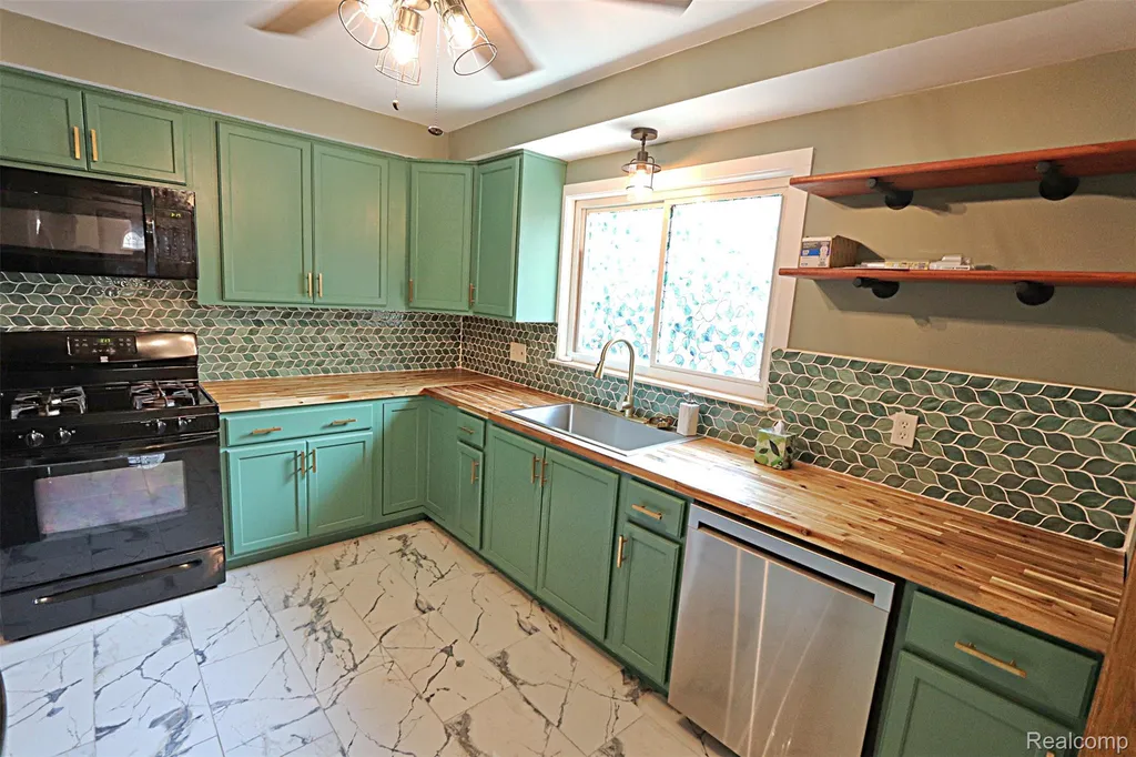 18785 Dale Avenue Allen Park City MI 48101