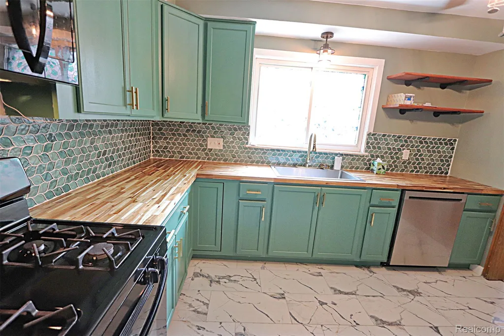 18785 Dale Avenue Allen Park City MI 48101