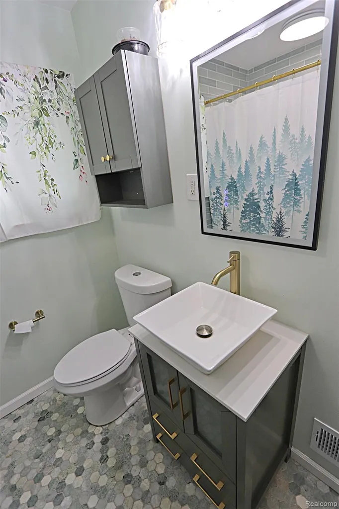 18785 Dale Avenue Allen Park City MI 48101