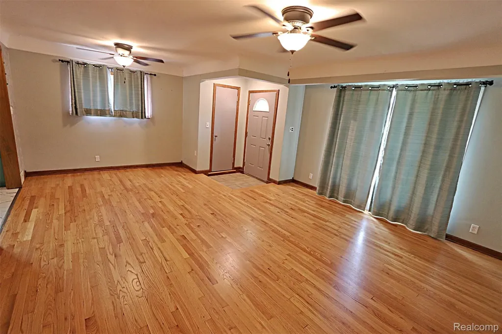 18785 Dale Avenue Allen Park City MI 48101