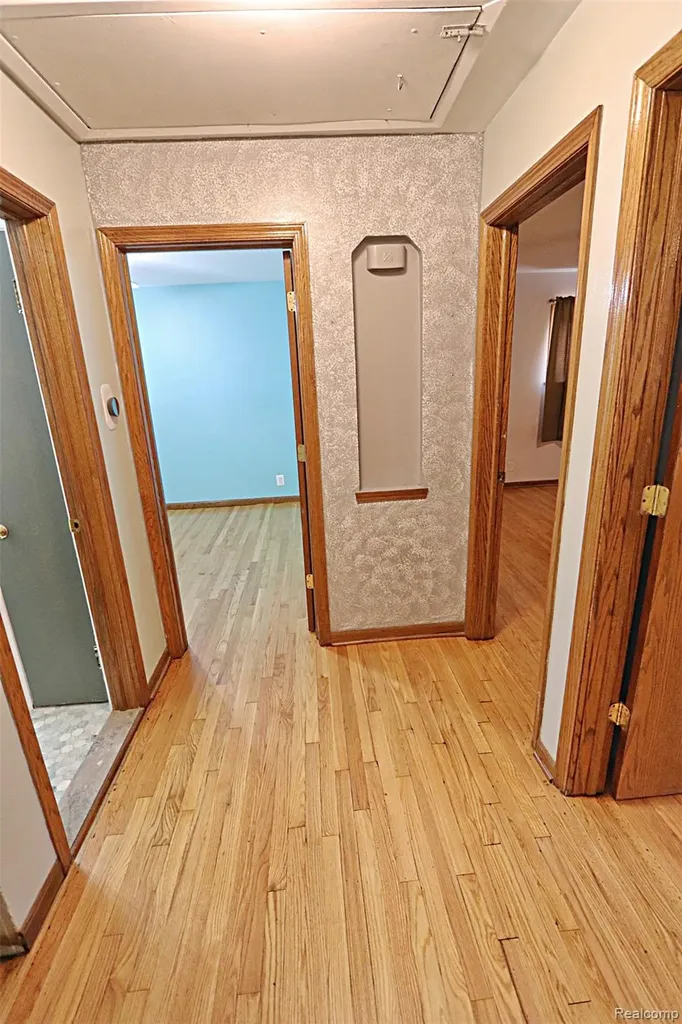 18785 Dale Avenue Allen Park City MI 48101