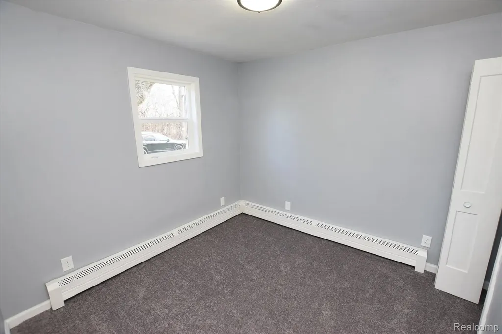 2390 E Boatfield Avenue Burton City MI 48529