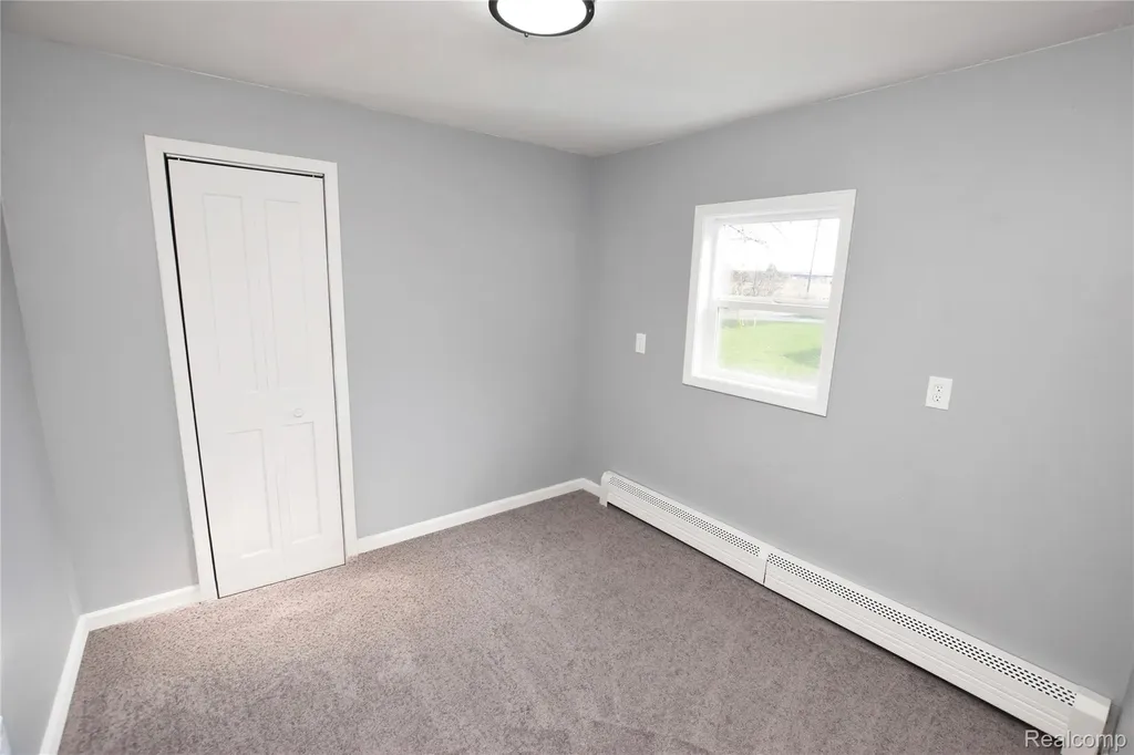 2390 E Boatfield Avenue Burton City MI 48529