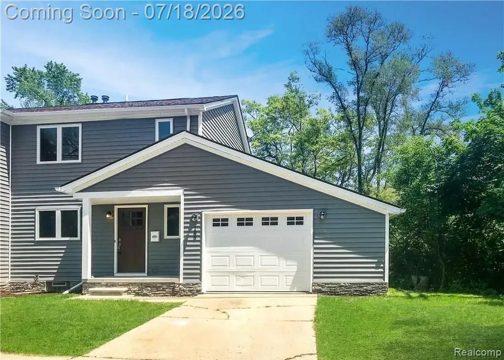 185 Fraser Street Rochester City MI 48307