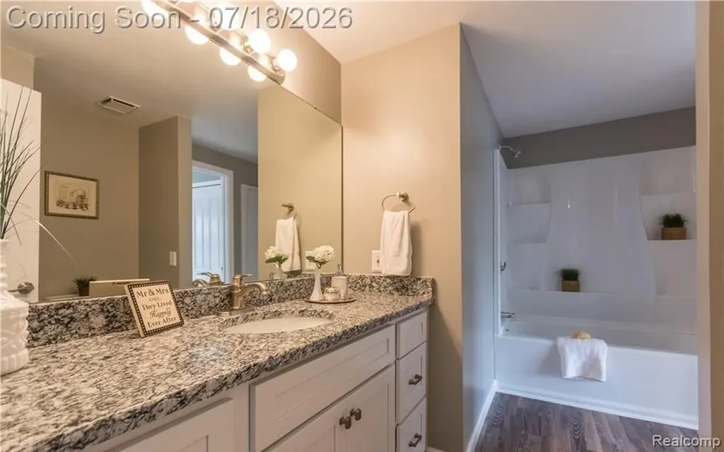 185 Fraser Street Rochester City MI 48307