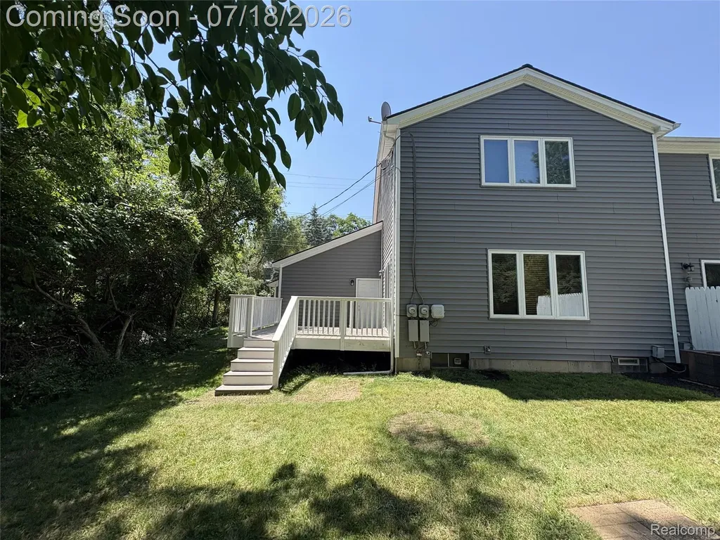 185 Fraser Street Rochester City MI 48307