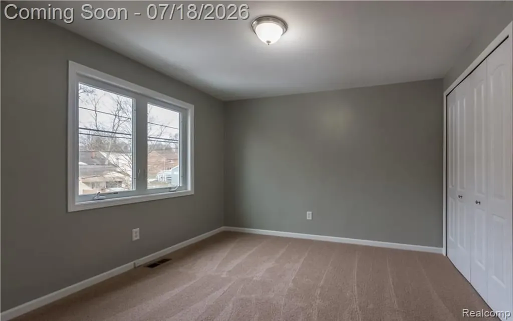 185 Fraser Street Rochester City MI 48307