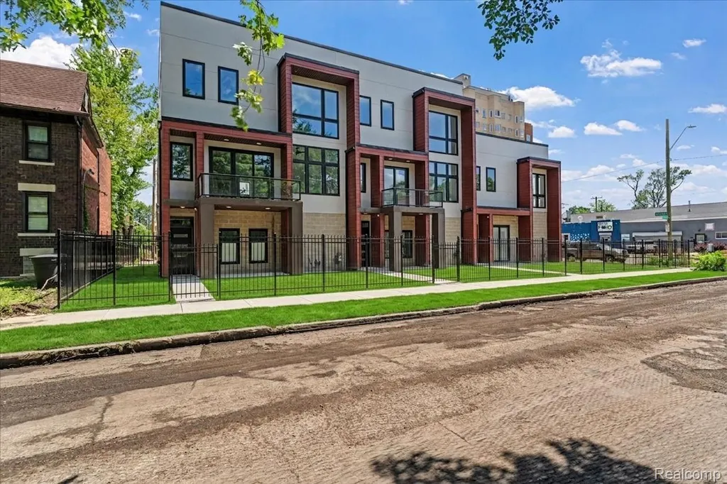 177 Gladstone Street Detroit City MI 48202