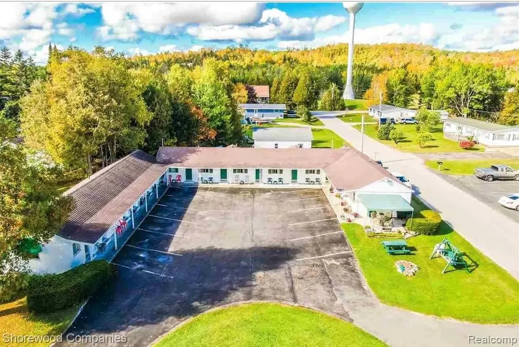 2040 Business Loop 75 St. Ignace Township MI 49781