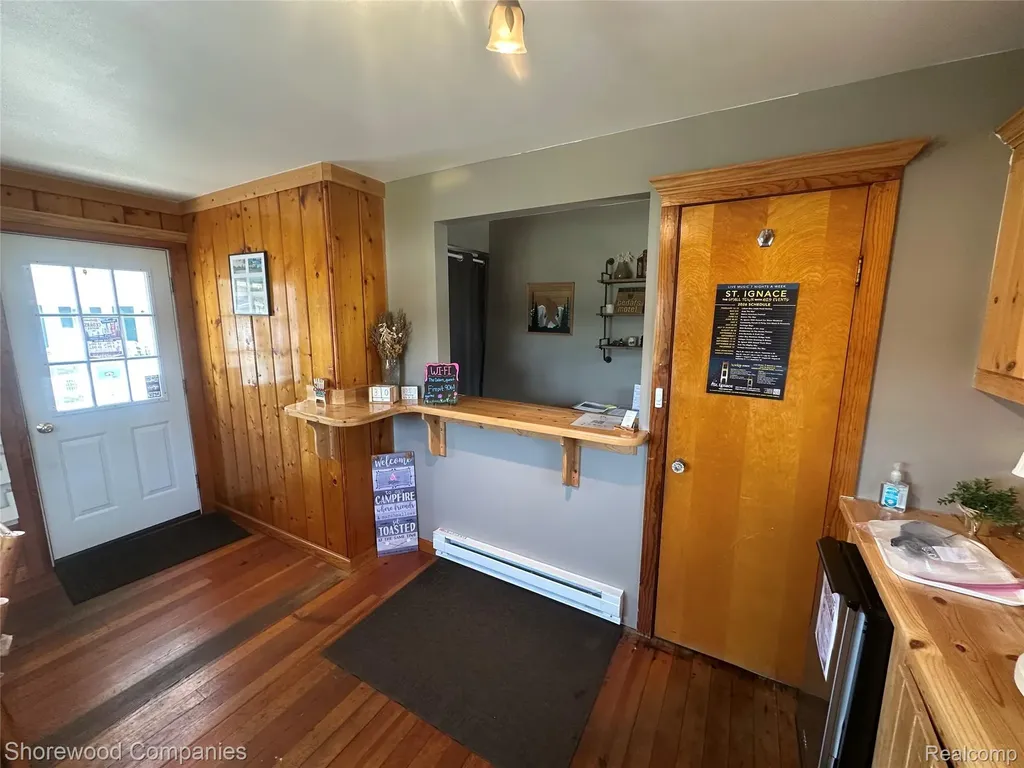 2040 Business Loop 75 St. Ignace Township MI 49781