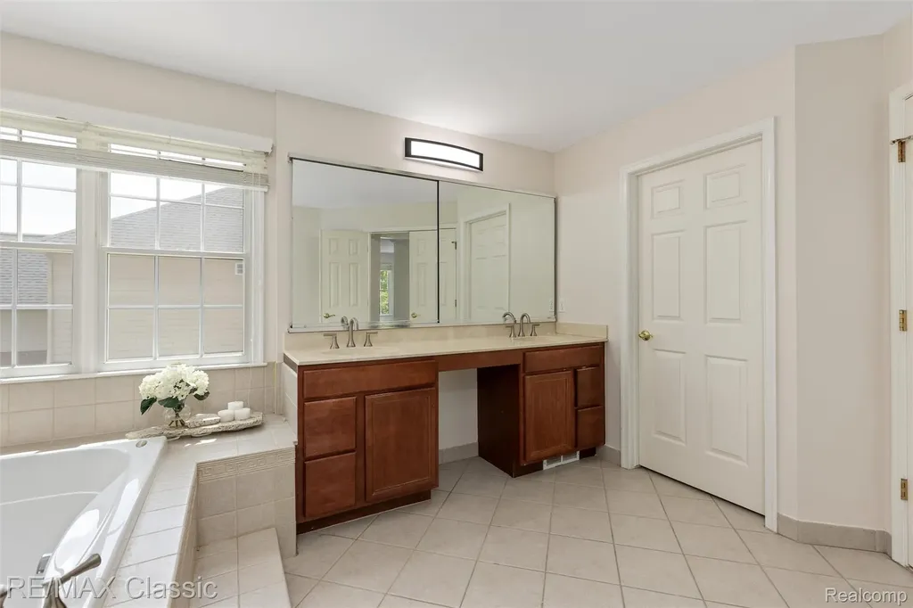 24374 Terra Del Mar Drive Novi City MI 48374
