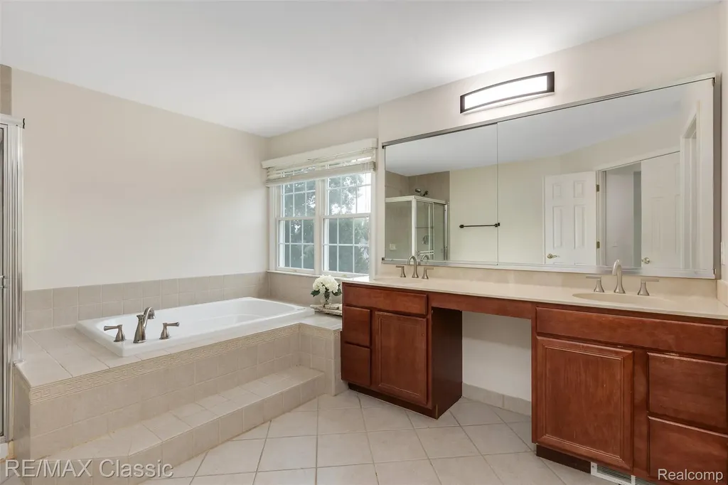 24374 Terra Del Mar Drive Novi City MI 48374