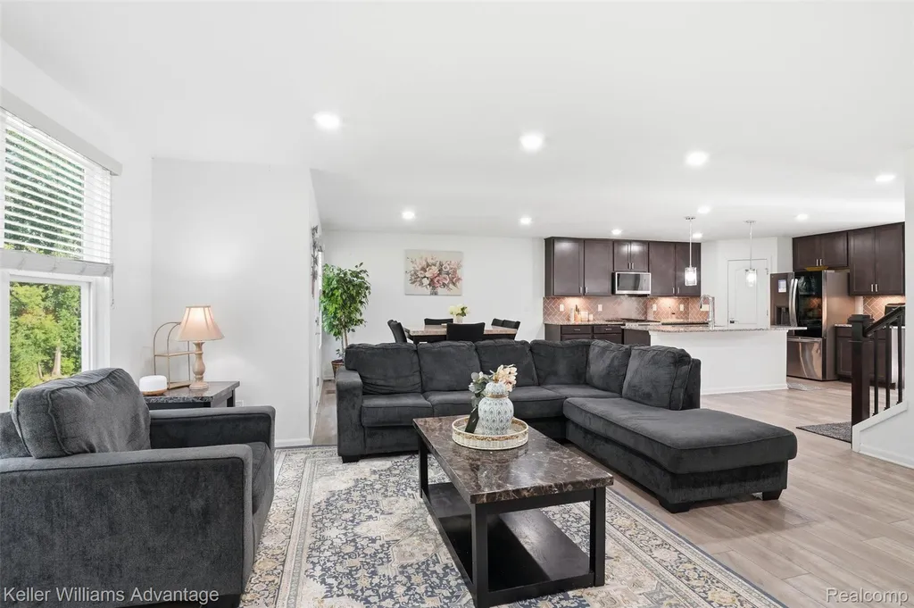 24506 Jade Drive Farmington Hills City MI 48336