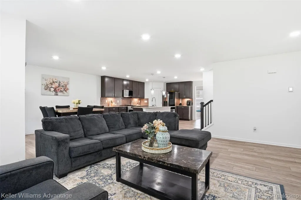 24506 Jade Drive Farmington Hills City MI 48336