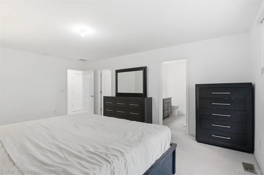 24506 Jade Drive Farmington Hills City MI 48336