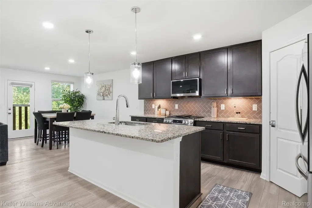 24506 Jade Drive Farmington Hills City MI 48336