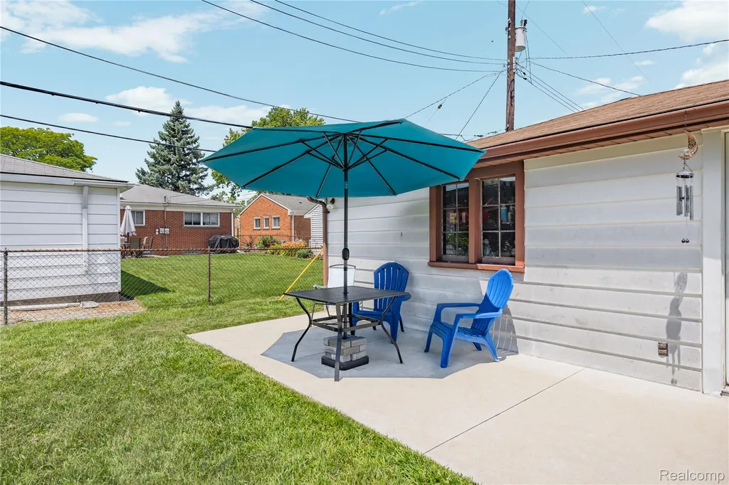 14123 Foch Street Livonia City MI 48154