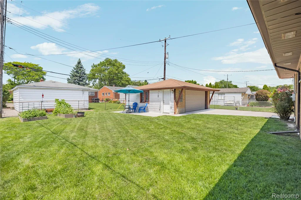 14123 Foch Street Livonia City MI 48154