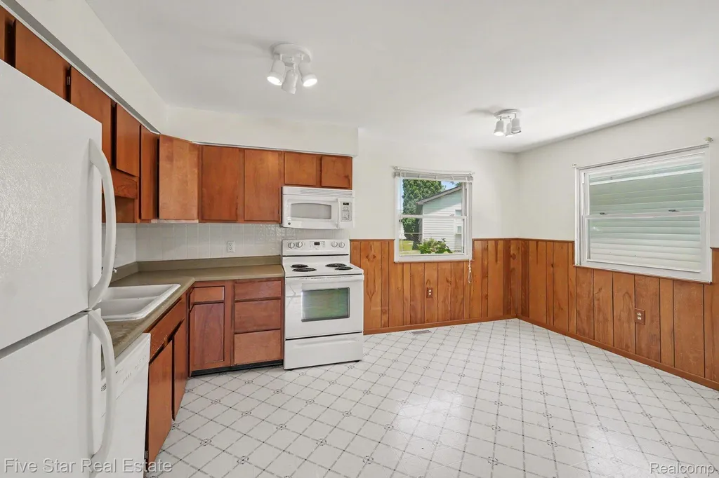 221 Athletic Street Forest Township MI 48463