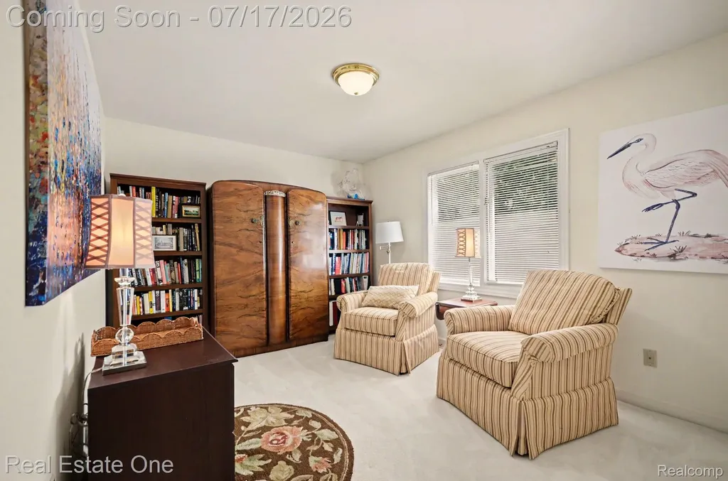 2819 Bywater Drive Troy City MI 48085