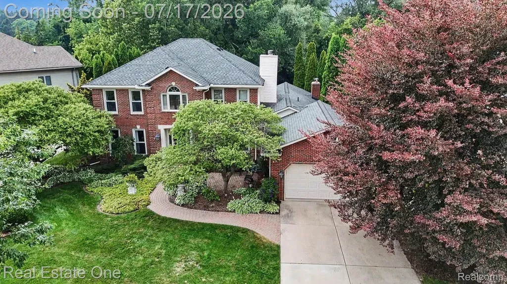 2819 Bywater Drive Troy City MI 48085
