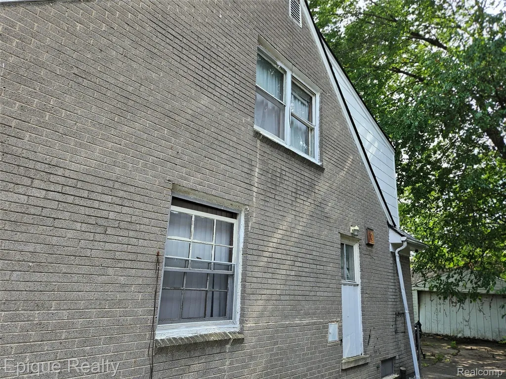 4645 Chatsworth Street Detroit City MI 48224
