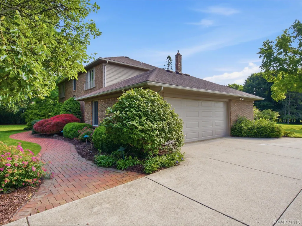 28854 Eton Glen Farmington Hills City MI 48331