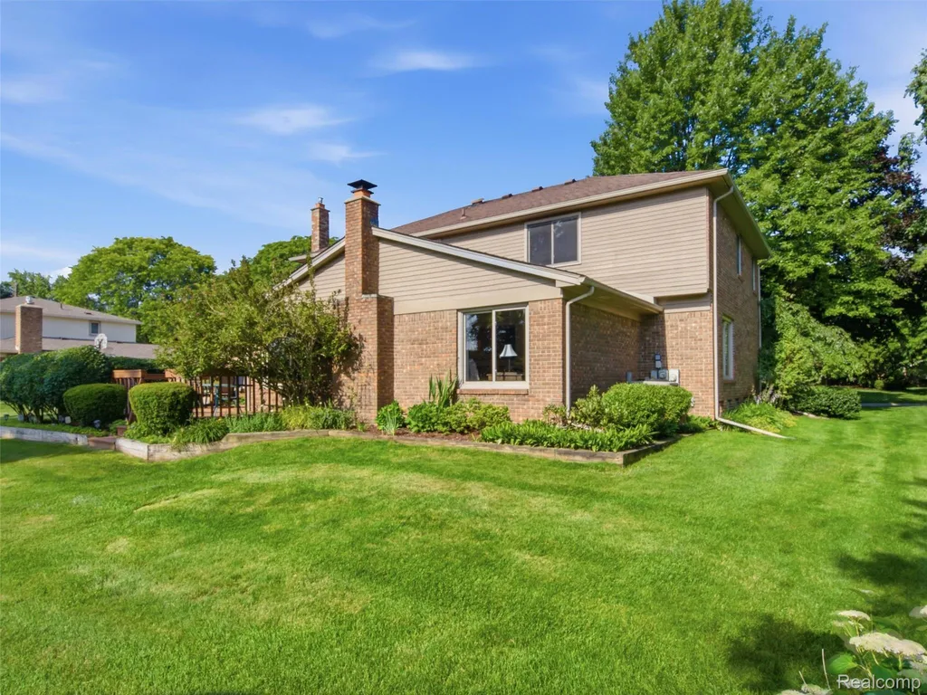 28854 Eton Glen Farmington Hills City MI 48331