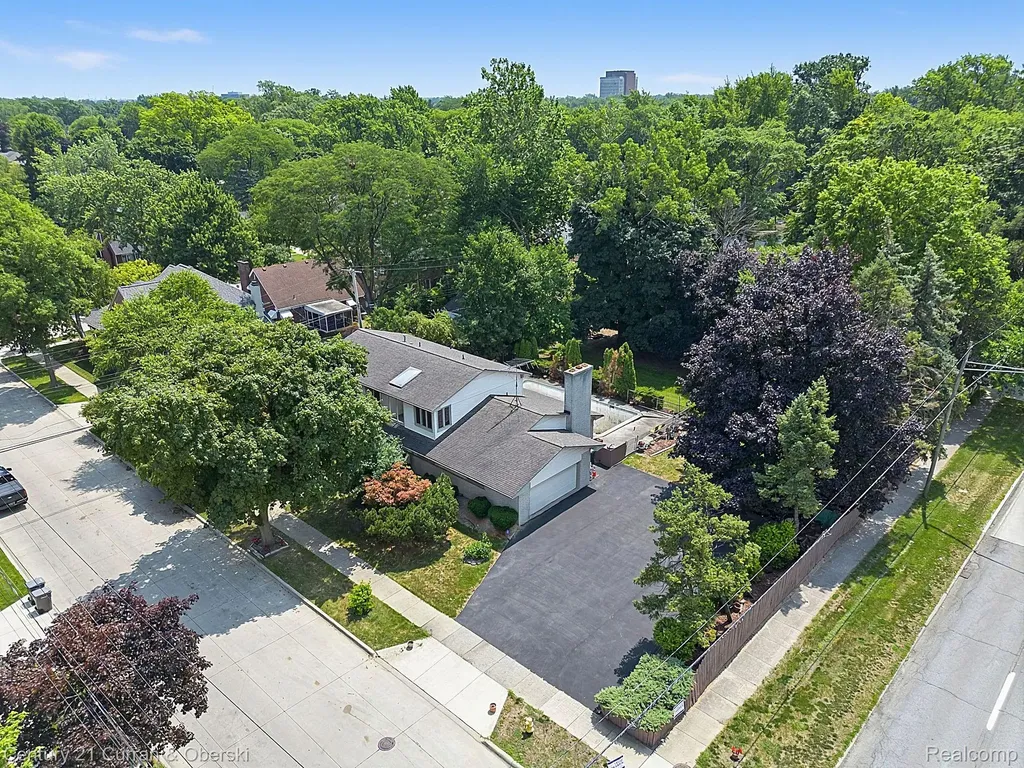 23941 Marshall Street Dearborn City MI 48124